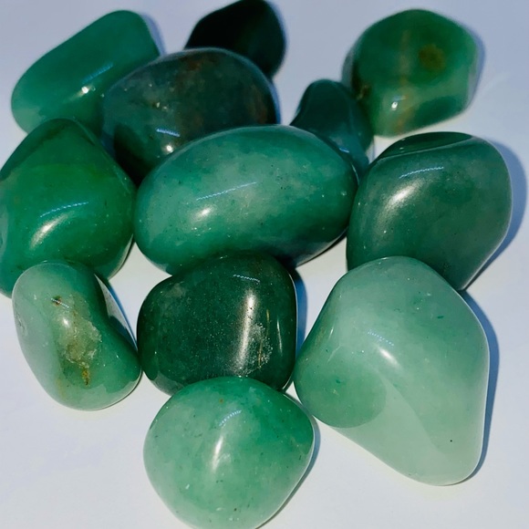 Green Aventurine Tumbled Crystal - Picture 2 of 4